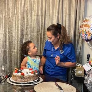 Meet your Posher, Azucena